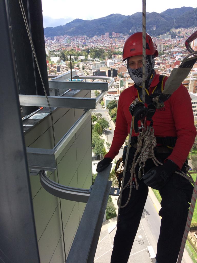 0e2b2888-75dc-4629-9a0c-a2acd91a15bc